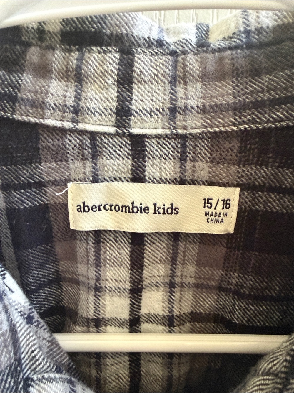 Abercrombie & Fitch Black and White Plaid Button-Down Shirt - Picture 2 of 2